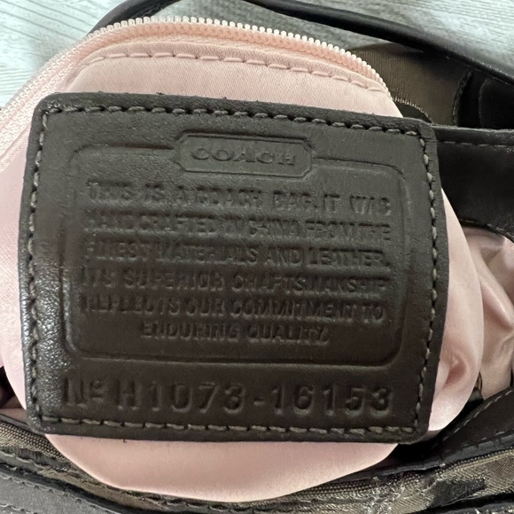 Coach Signature Print Rich Brown/Gold - Picture 9 of 11